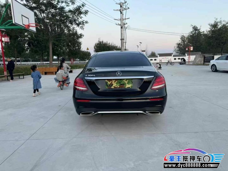 19年奔驰E轿车抵押车出售