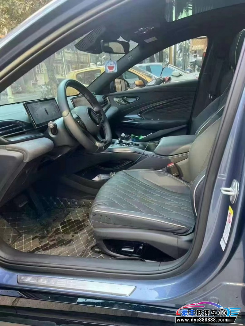 24年比亚迪海豹轿车抵押车出售