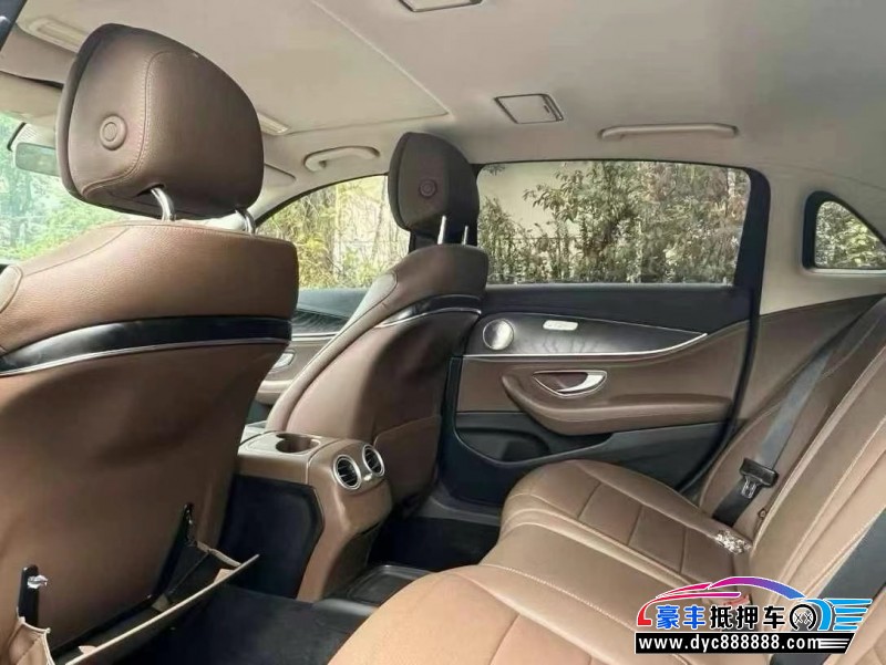 19年奔驰E轿车抵押车出售