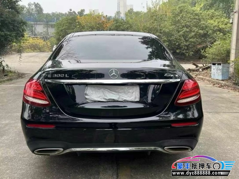 19年奔驰E轿车抵押车出售