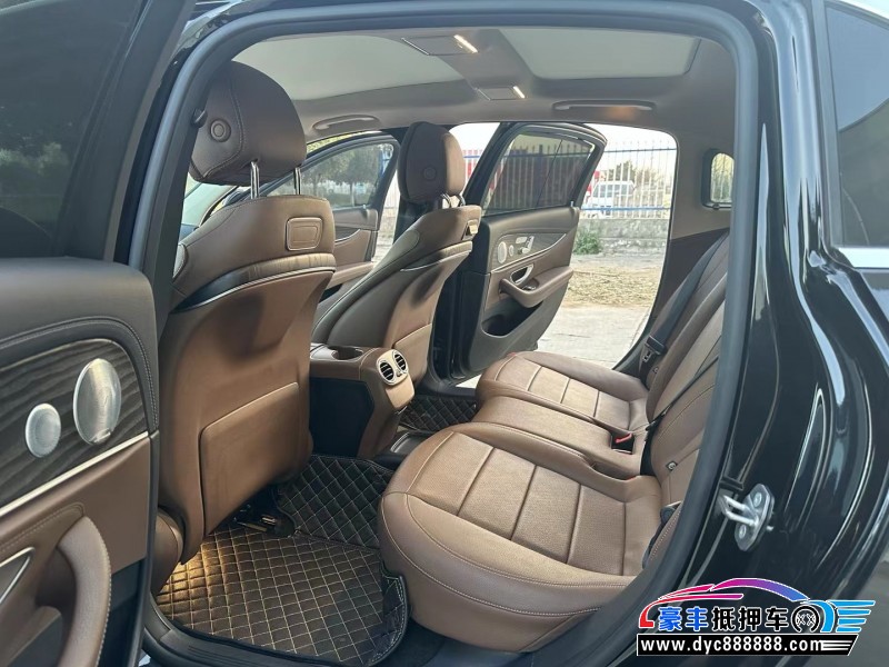 20年奔驰E轿车抵押车出售