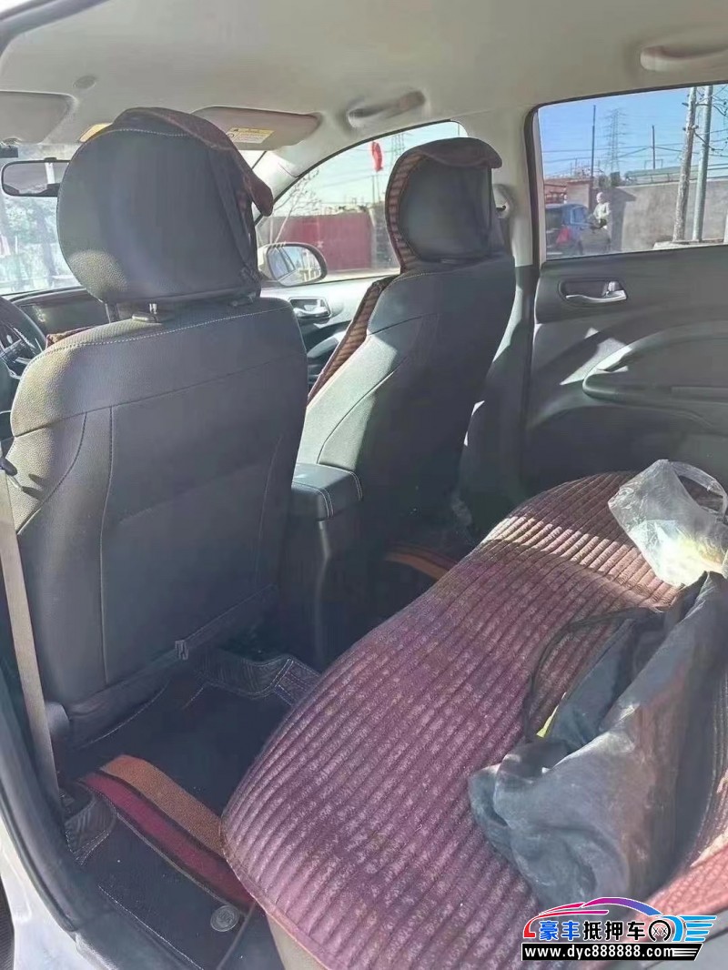 24年起亚KX1轿车抵押车出售