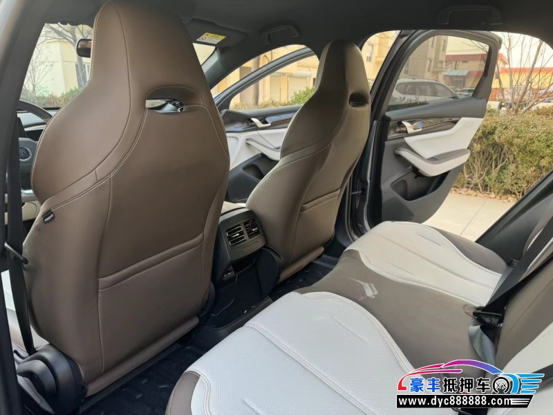 24年比亚迪秦轿车抵押车出售