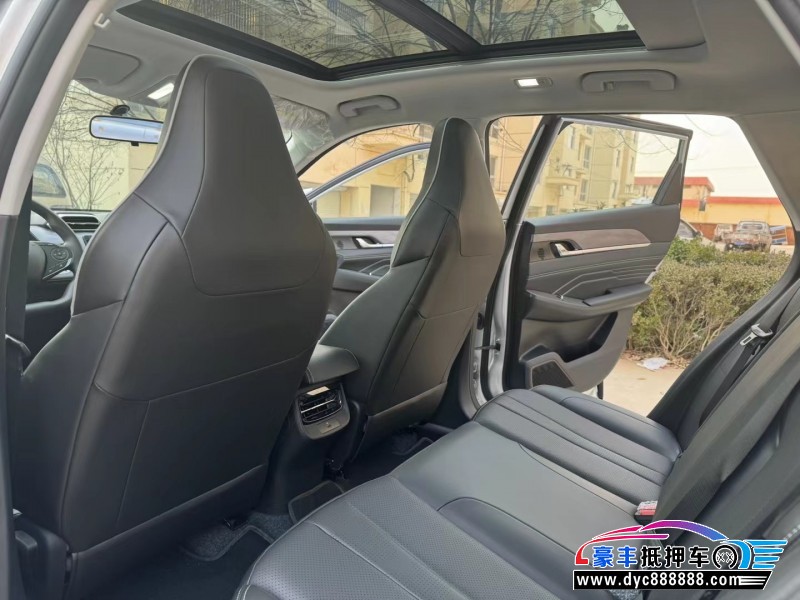 24年东风风神浩瀚轿车抵押车出售