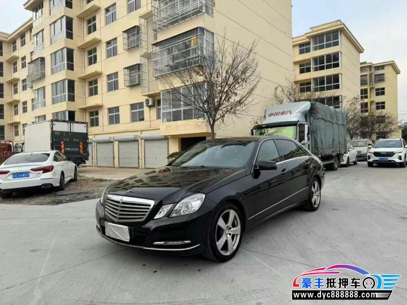 13年奔驰E轿车抵押车出售