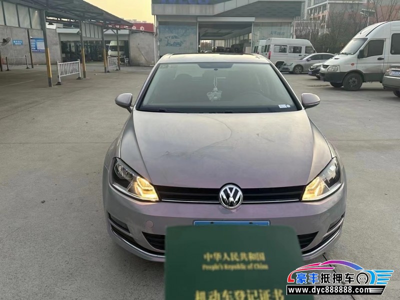 15年大众高尔夫轿车抵押车出售