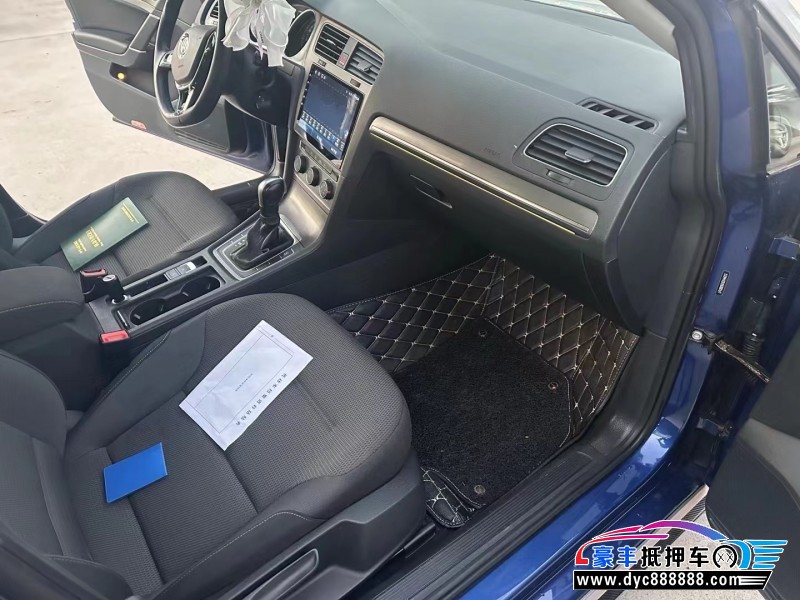 15年大众高尔夫轿车抵押车出售