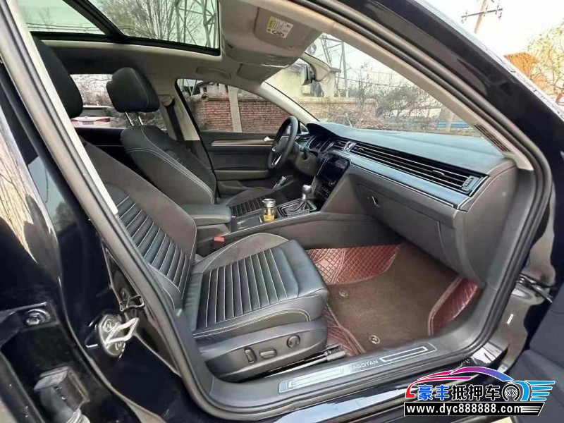 22年大众迈腾轿车抵押车出售