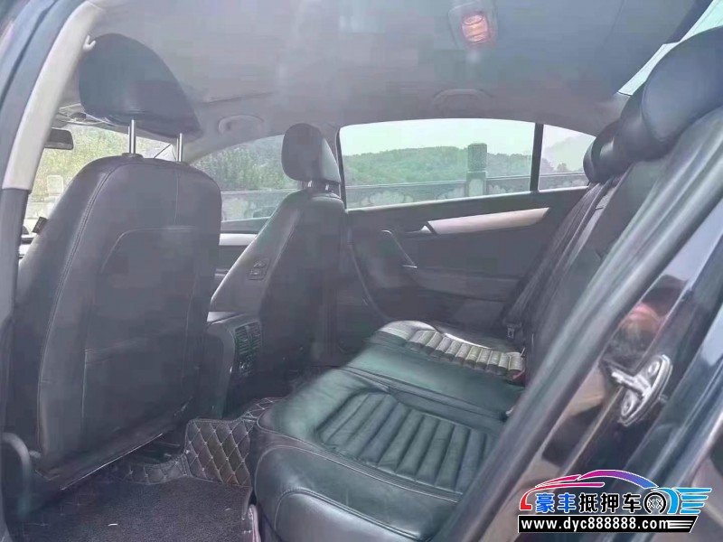 14年大众迈腾轿车抵押车出售