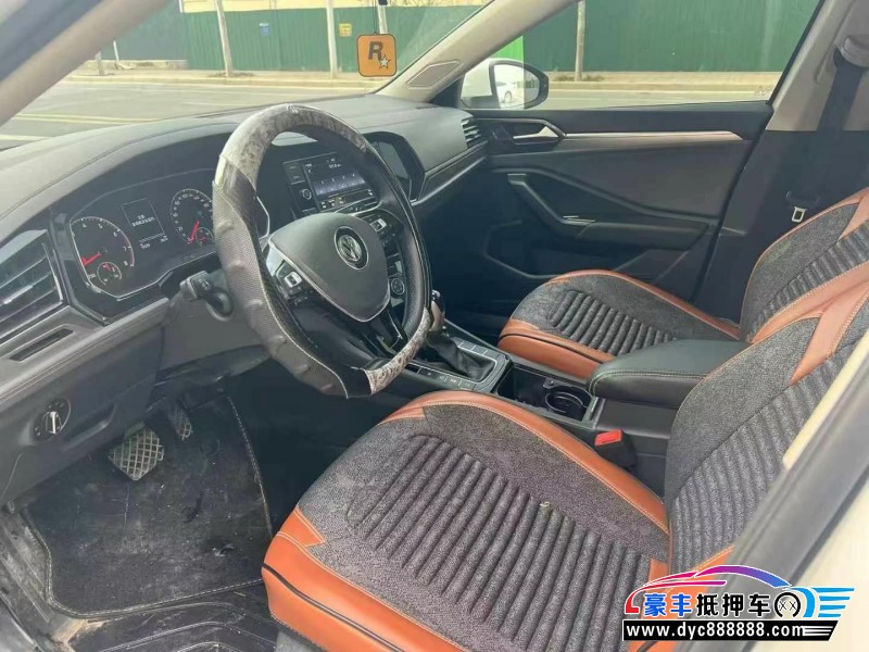 20年大众速腾轿车抵押车出售