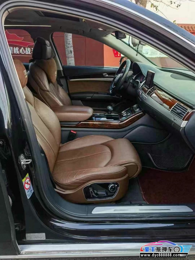 12年奥迪A8L轿车抵押车出售