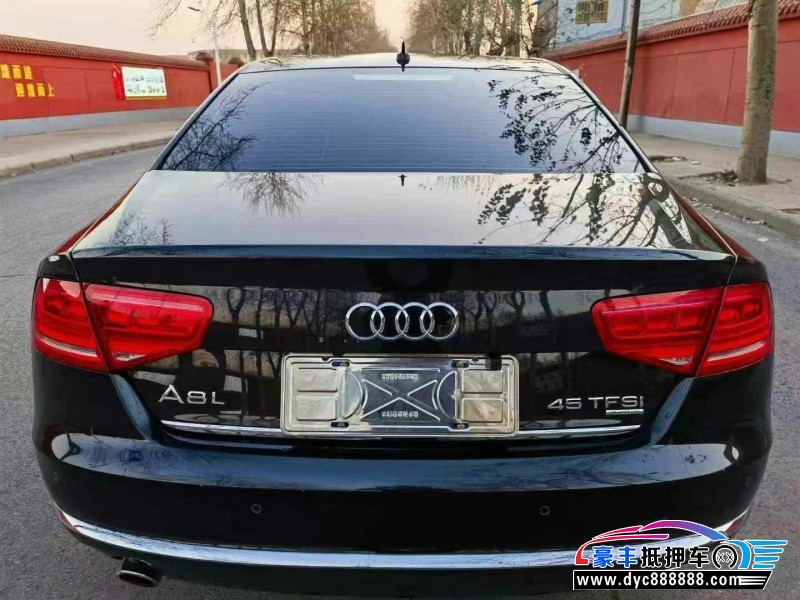 12年奥迪A8L轿车抵押车出售