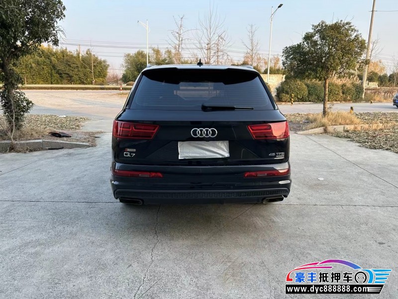 19年奥迪Q7轿车抵押车出售