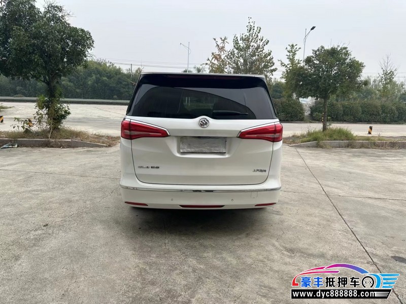 19年别克GL8轿车抵押车出售