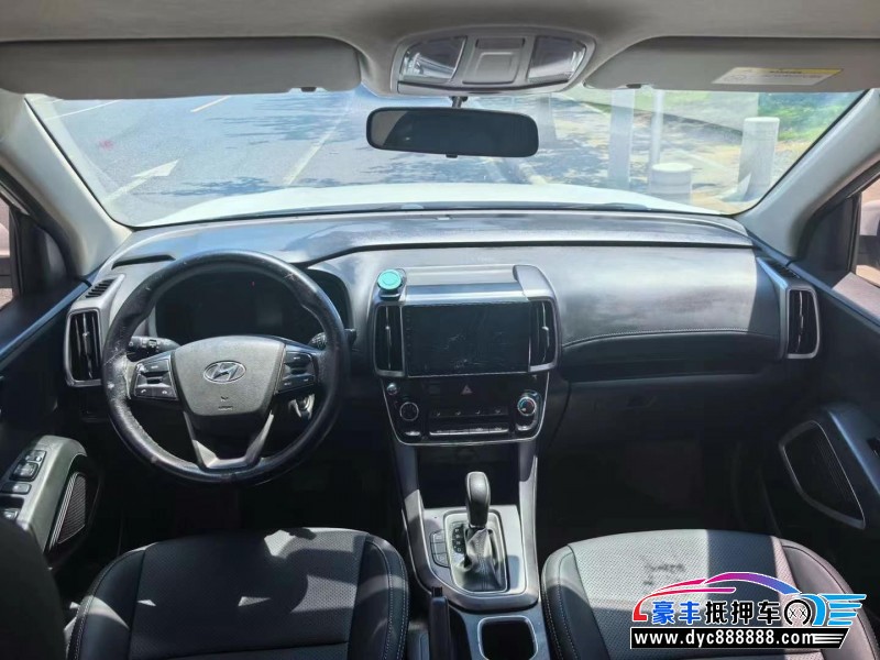 18年现代ix35轿车抵押车出售