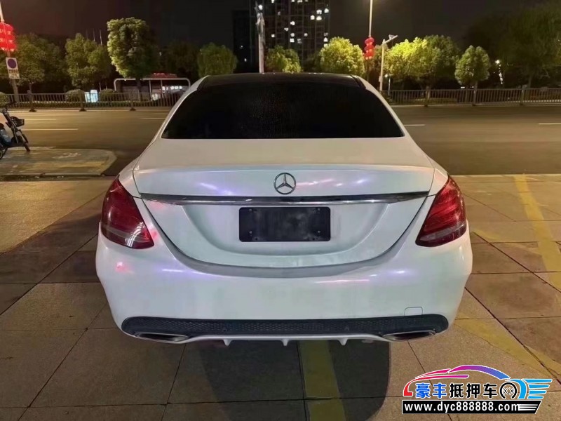 18年奔驰C轿车抵押车出售