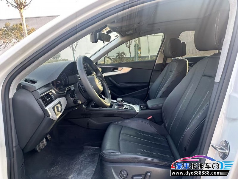 20年奥迪A4L轿车抵押车出售