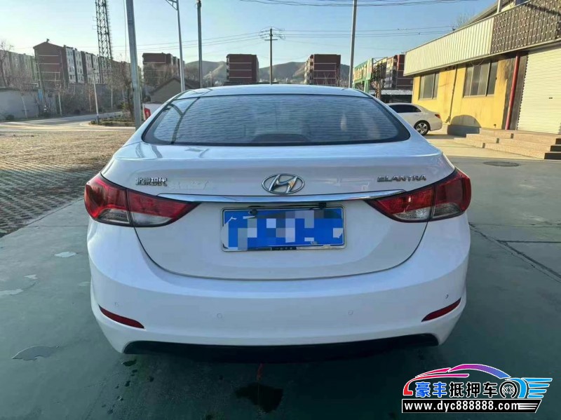 15年现代朗动轿车抵押车出售