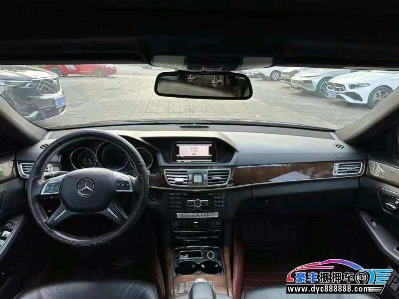 14年奔驰E轿车抵押车出售