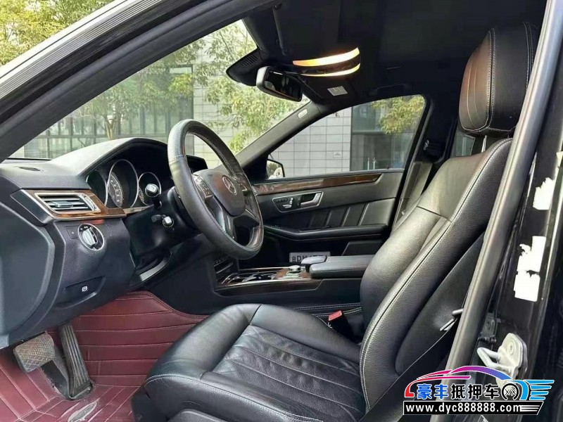 14年奔驰E轿车抵押车出售