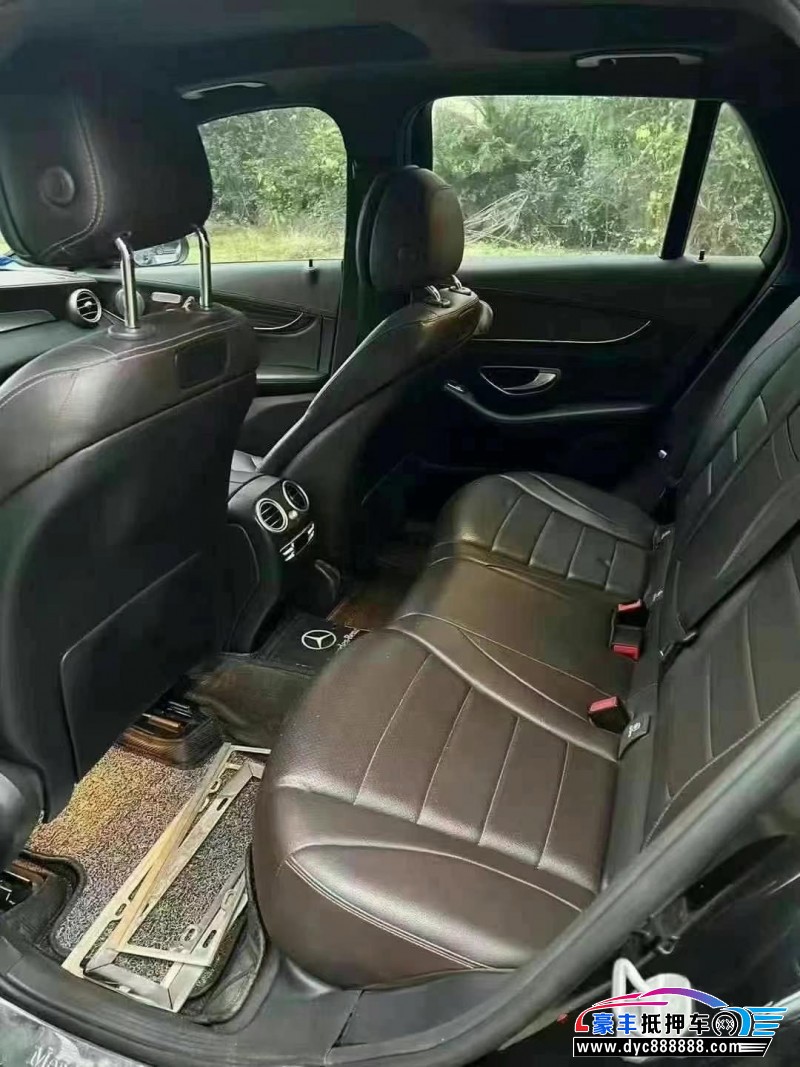 19年奔驰GLC轿车抵押车出售