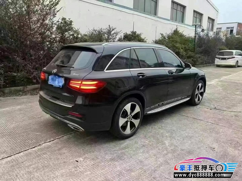 19年奔驰GLC轿车抵押车出售