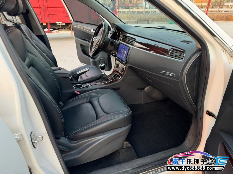 16年众泰T600轿车抵押车出售