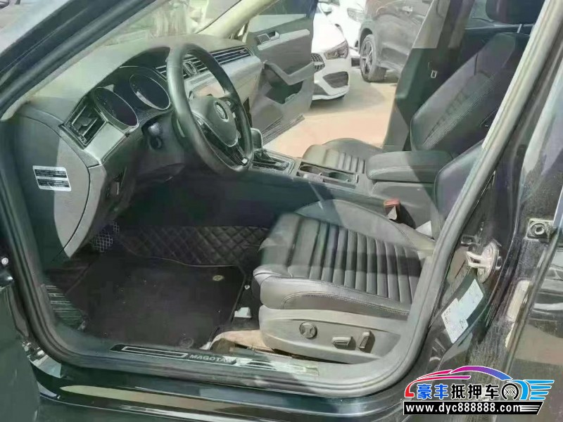 17年大众迈腾轿车抵押车出售
