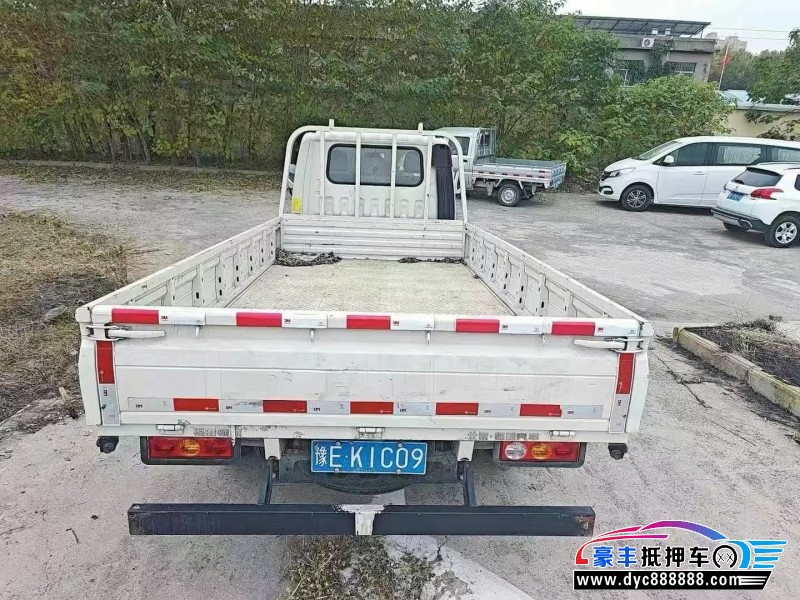 22年福田领航轿车抵押车出售