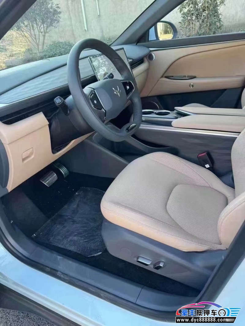 24年极狐阿尔法T轿车抵押车出售