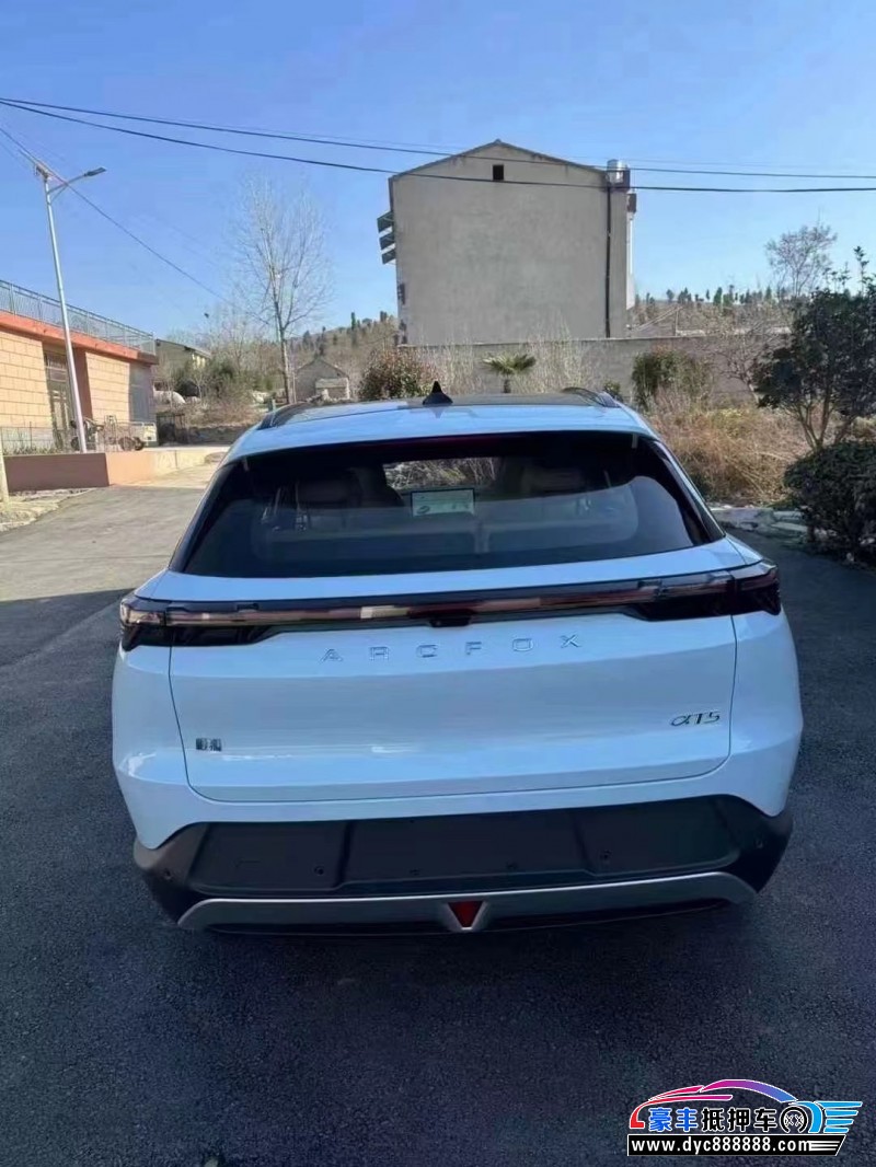 24年极狐阿尔法T轿车抵押车出售