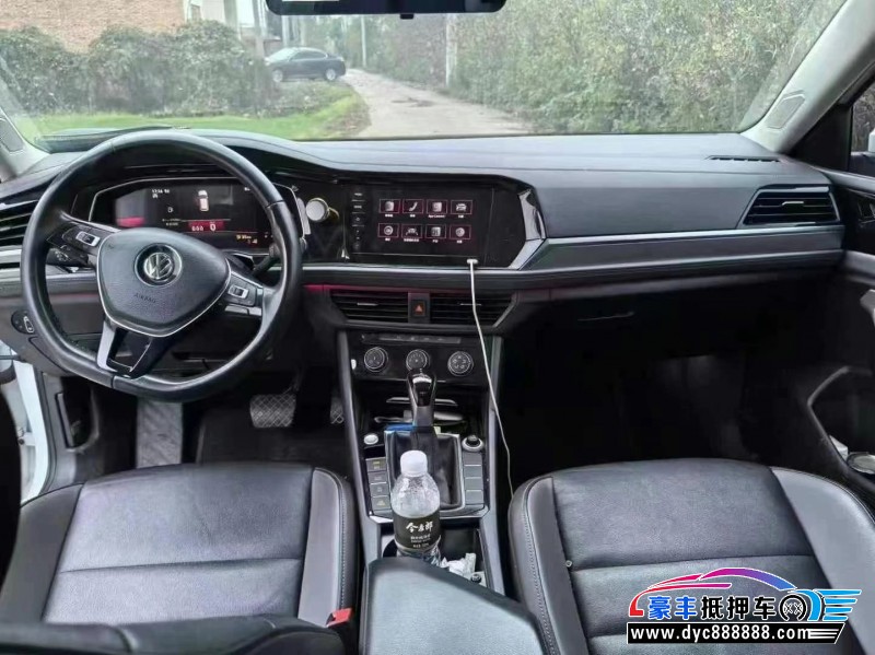 21年大众速腾轿车抵押车出售