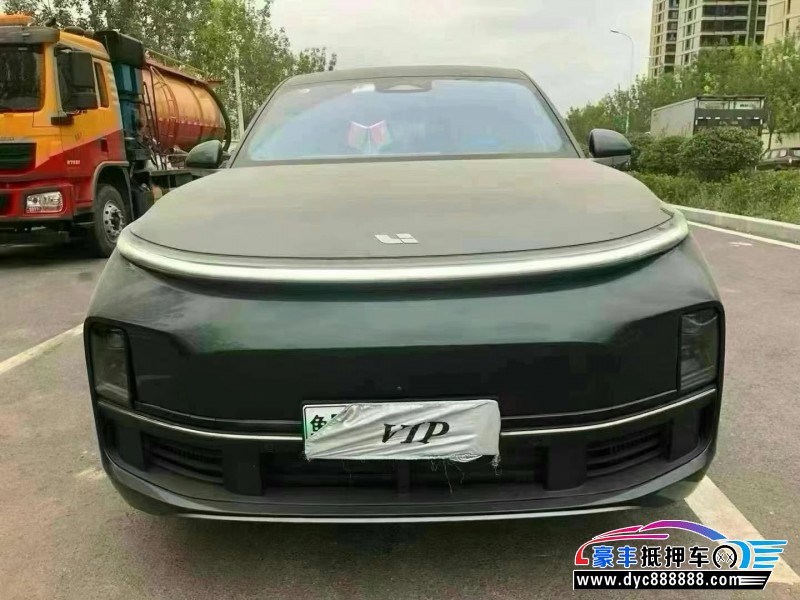 抵押车出售22年理想L8轿车