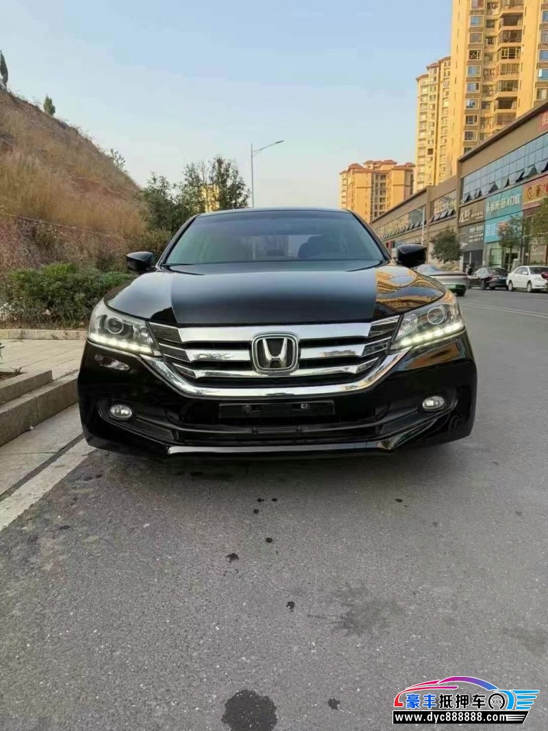 16年本田雅阁轿车抵押车出售