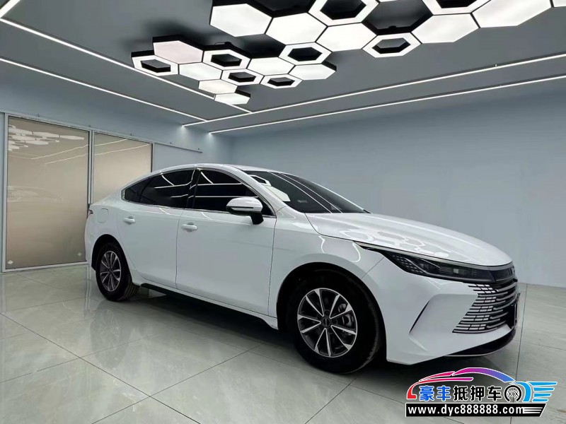 24年比亚迪驱逐舰轿车抵押车出售