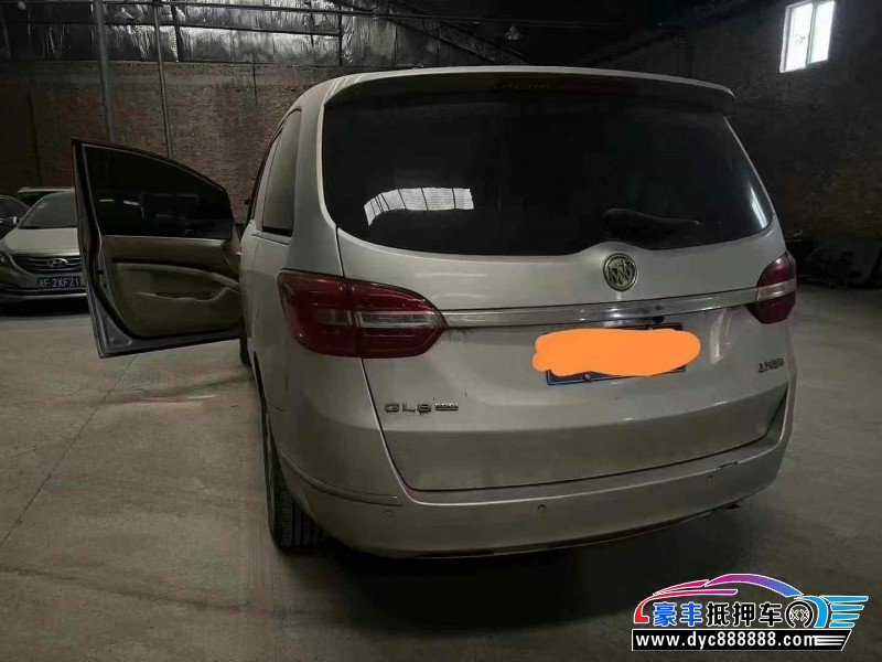 17年别克GL8轿车抵押车出售