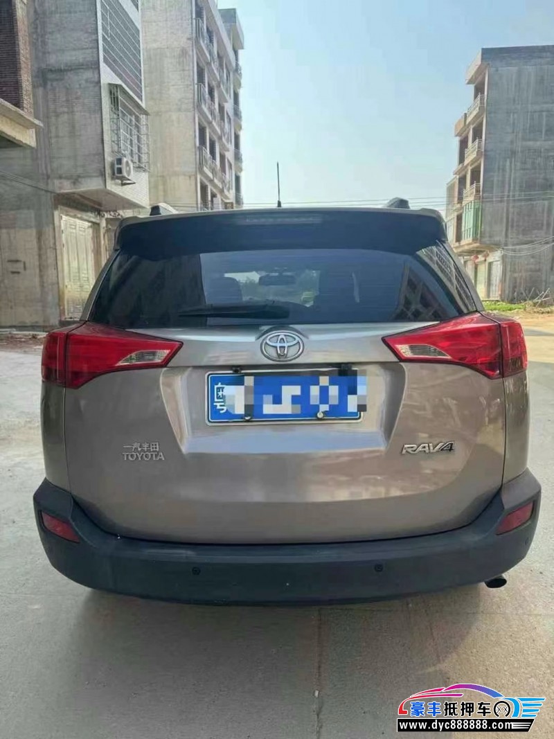 14年丰田RAV4轿车抵押车出售