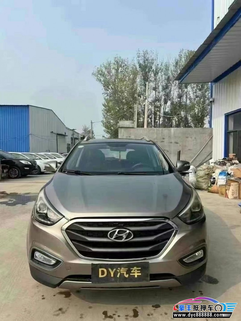 14年现代ix35轿车抵押车出售