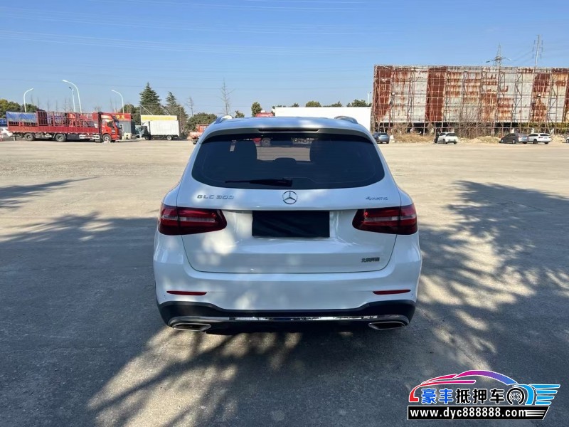 18年奔驰GLC轿车抵押车出售