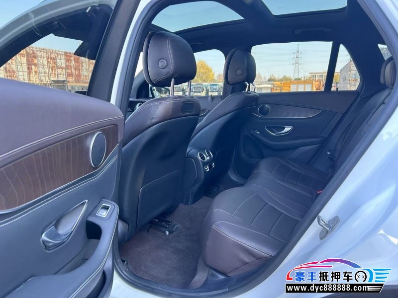 18年奔驰GLC轿车抵押车出售