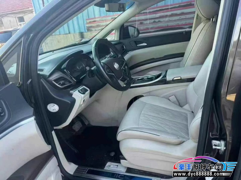 21年别克GL8轿车抵押车出售