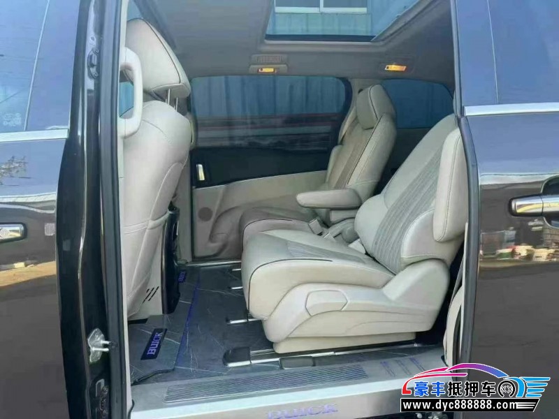 21年别克GL8轿车抵押车出售