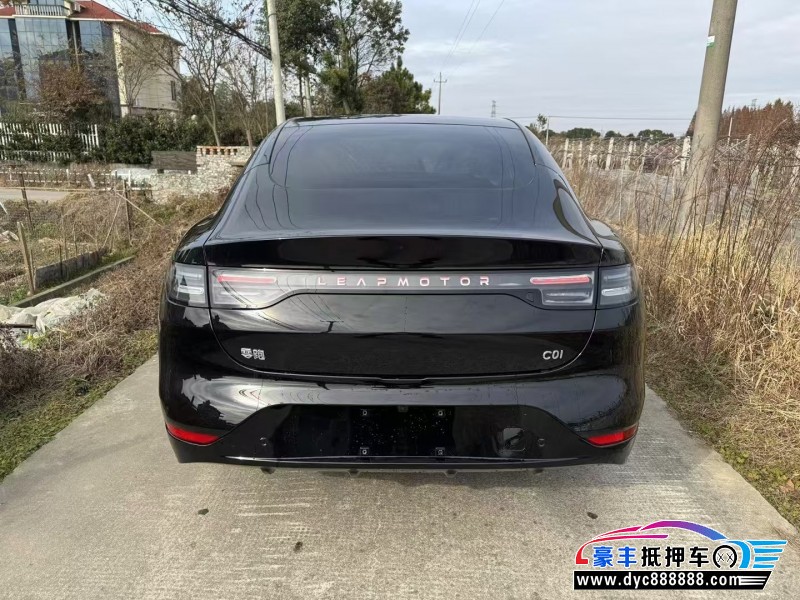 24年零跑c01轿车抵押车出售