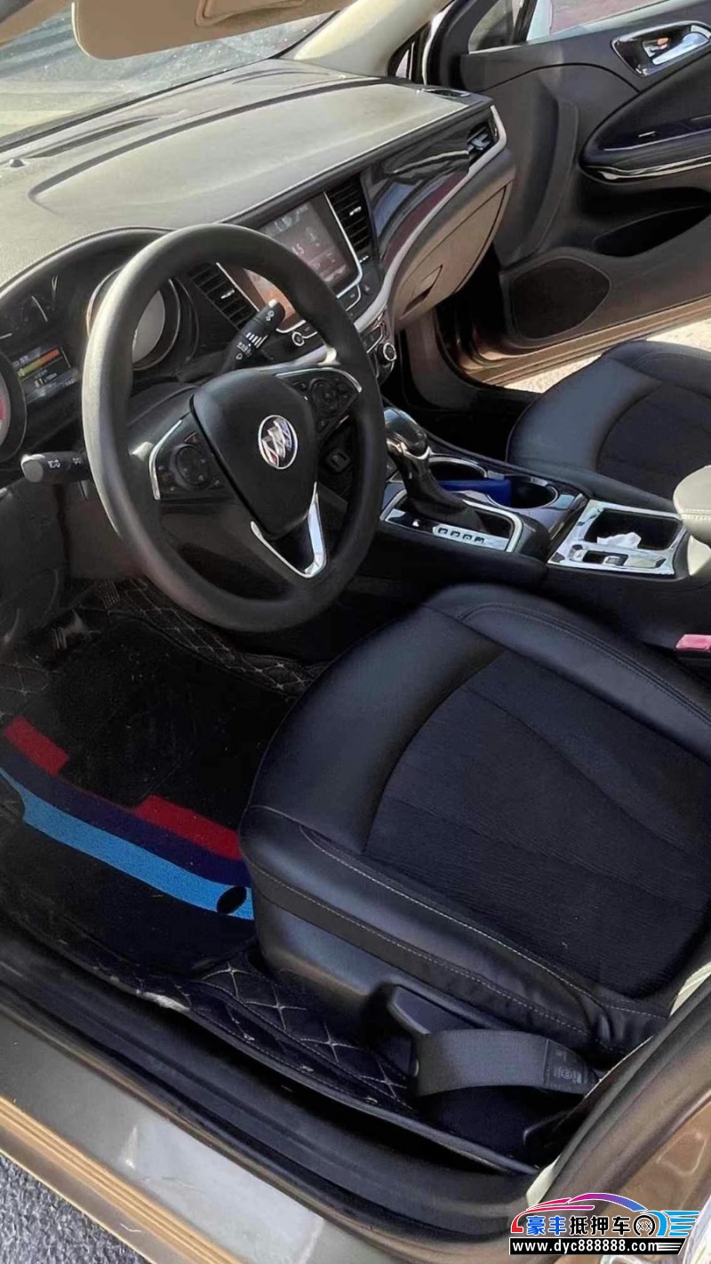 17年别克威朗轿车抵押车出售