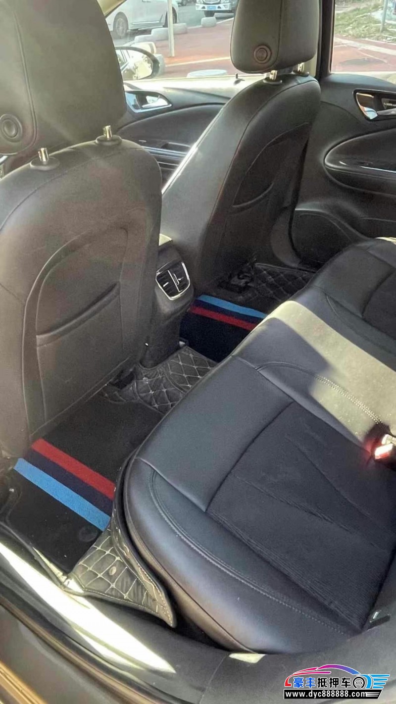 17年别克威朗轿车抵押车出售