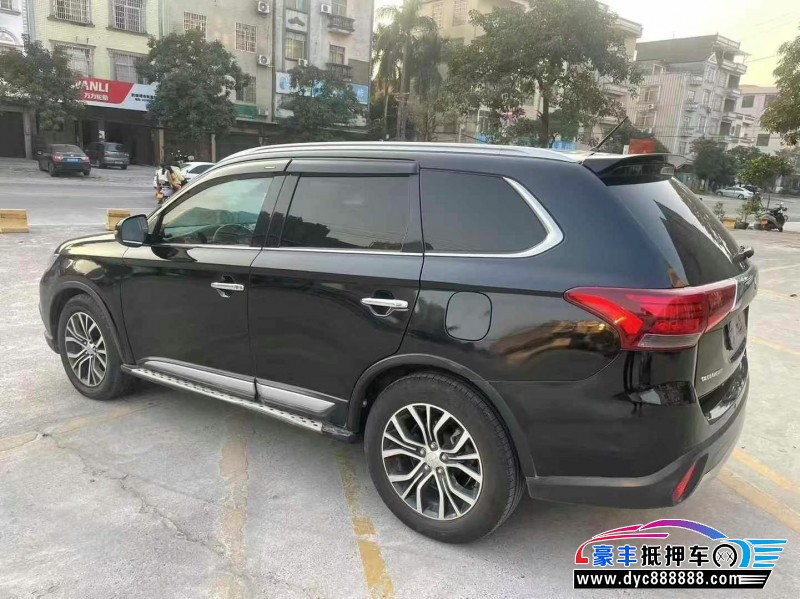 16年三菱欧蓝德轿车抵押车出售