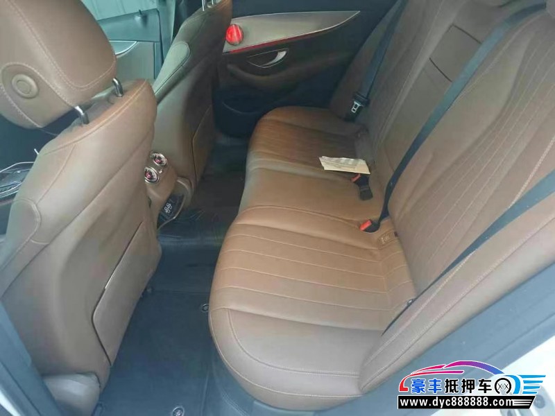 20年奔驰E轿车抵押车出售