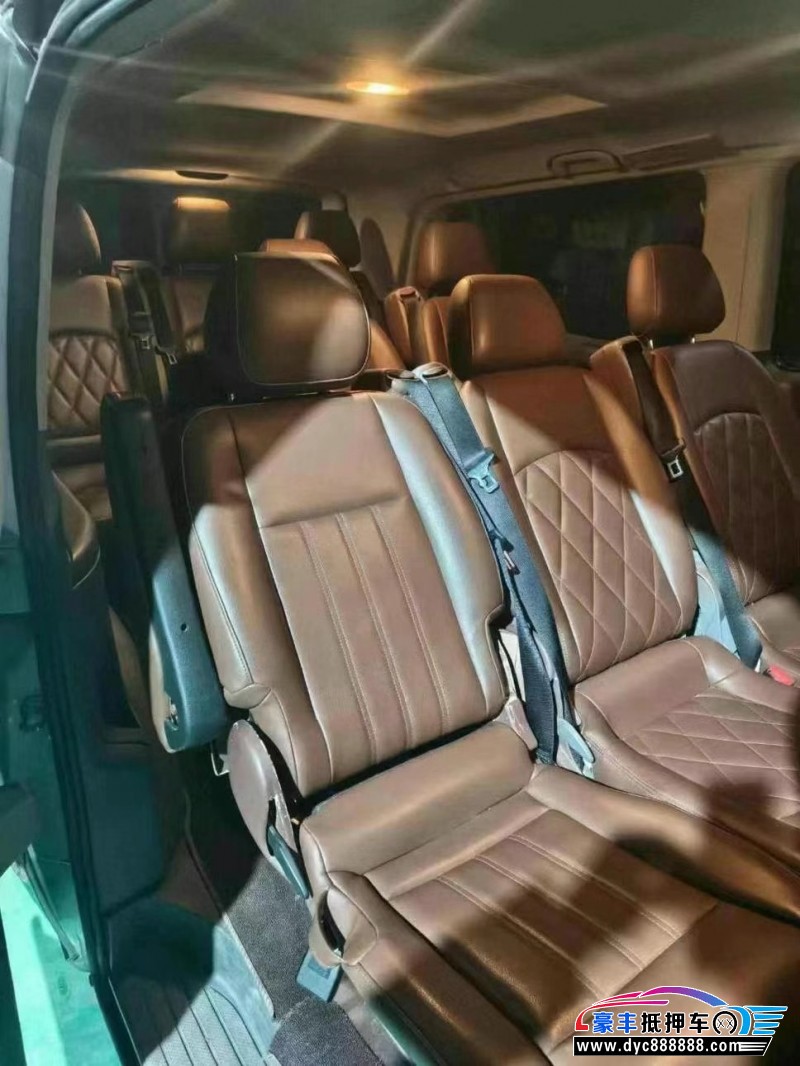 15年奔驰威霆轿车抵押车出售