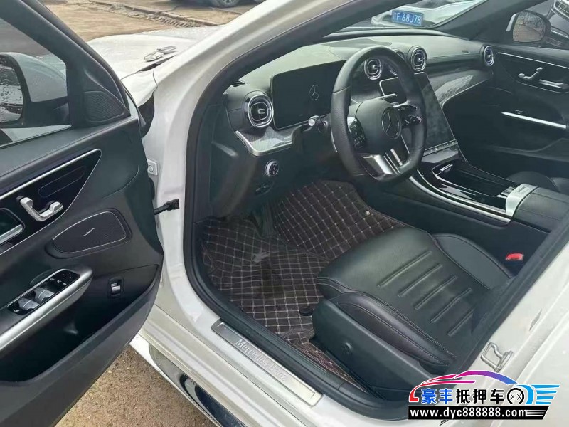 22年奔驰C轿车抵押车出售