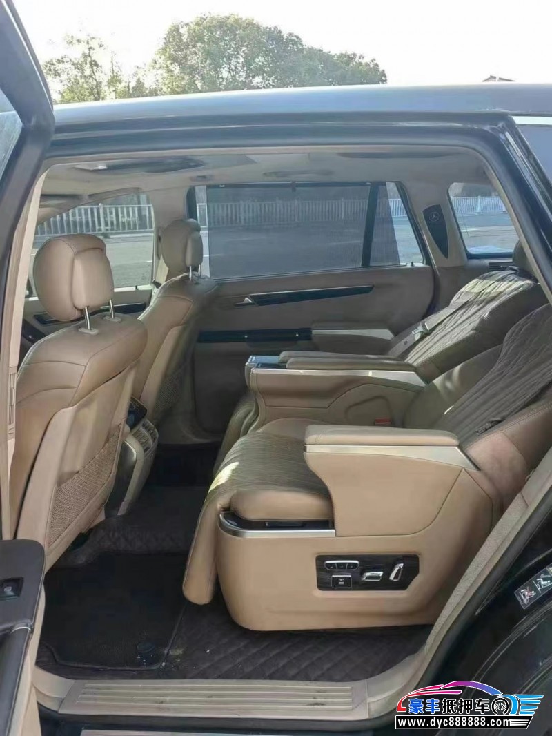 15年奔驰R轿车抵押车出售